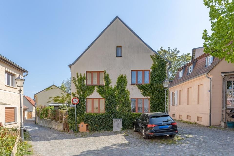 Immobilie in Werder (Havel) - Renovierungsbedürftiges Einfamilienhaus auf der schönen Insel Werder / Havel - Bild 0