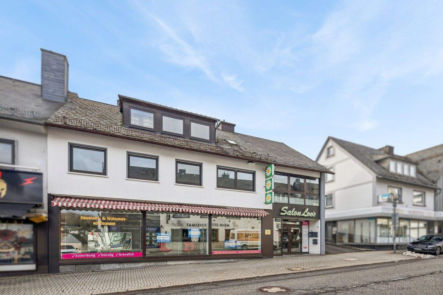 Immobilie in Rennerod - Vielseitiges Wohn- und Geschäftshaus mit zusätzlichem Wohngebäude - Bild 0