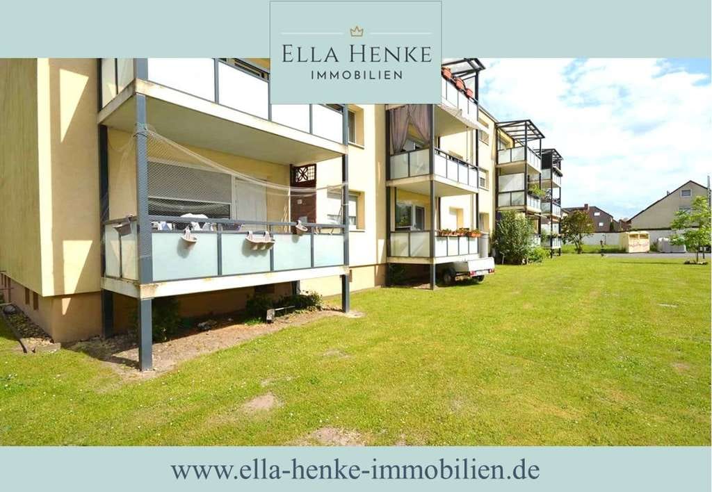 Immobilie in Königslutter am Elm - Kapitalanlage: Gut vermietete, helle 3-Zimmer-Erdgeschoss-Wohnung mit Balkon + Garage. - Bild 0