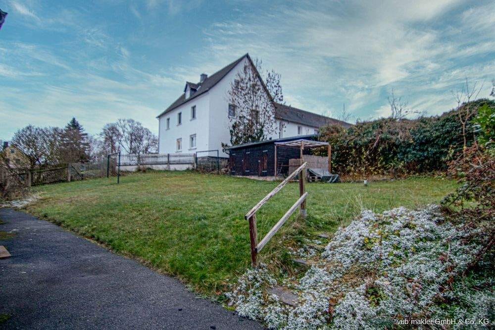 Immobilie in Selbitz - KAPITALANLEGER aufgepasst: Voll vermietetes Dreifamilienhaus in ruhiger Wohnlage in Selbitz - Bild 2