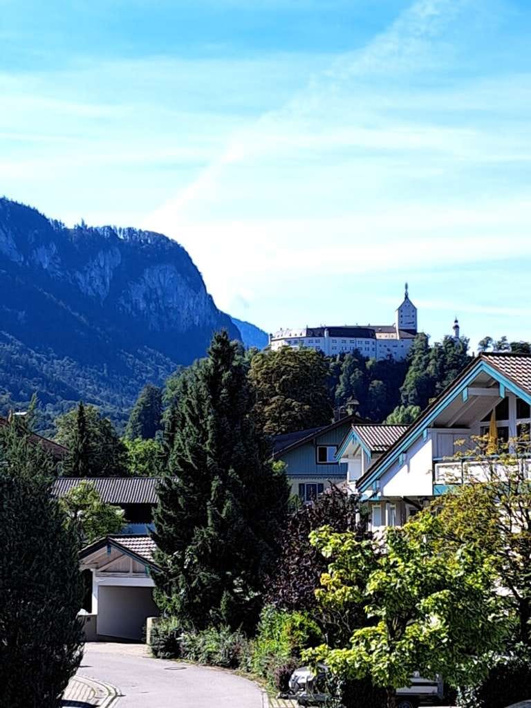 Immobilie in Aschau im Chiemgau - Lichtdurchflutete 3-Zimmer-Maisonettewohnung mit herrlichem Berg- und Schlossblick in Aschau im Chie - Bild 3