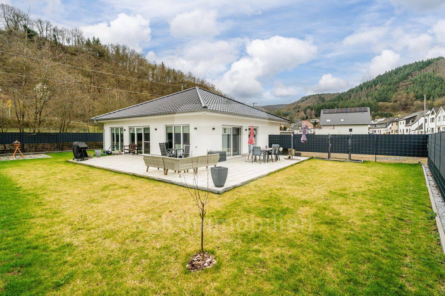 Immobilie in Altenahr - Moderner Bungalow mit großzügigem Grundstück! - Bild 3