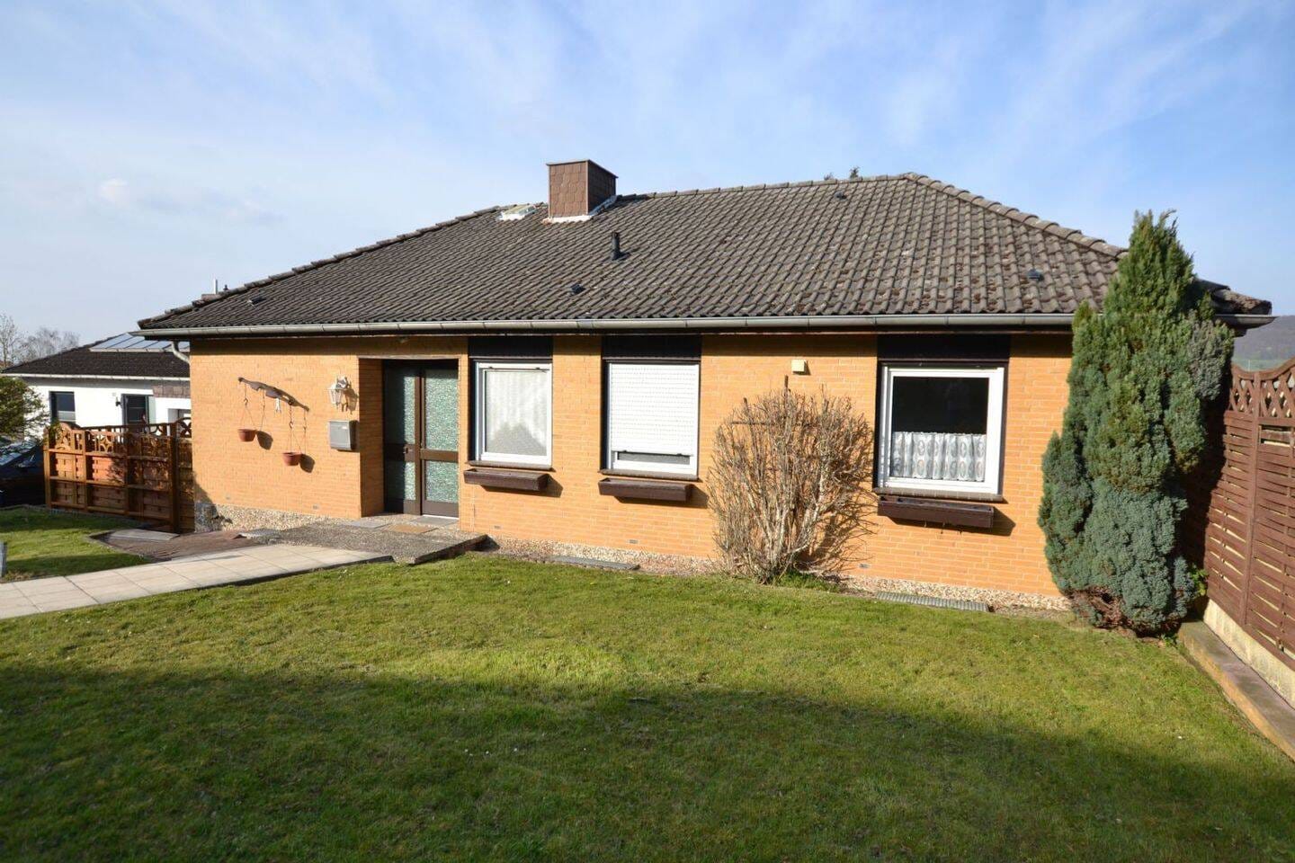 Immobilie in Eschershausen - Bungalow mit Fernsicht in 37632 Eschershausen - Bild 0
