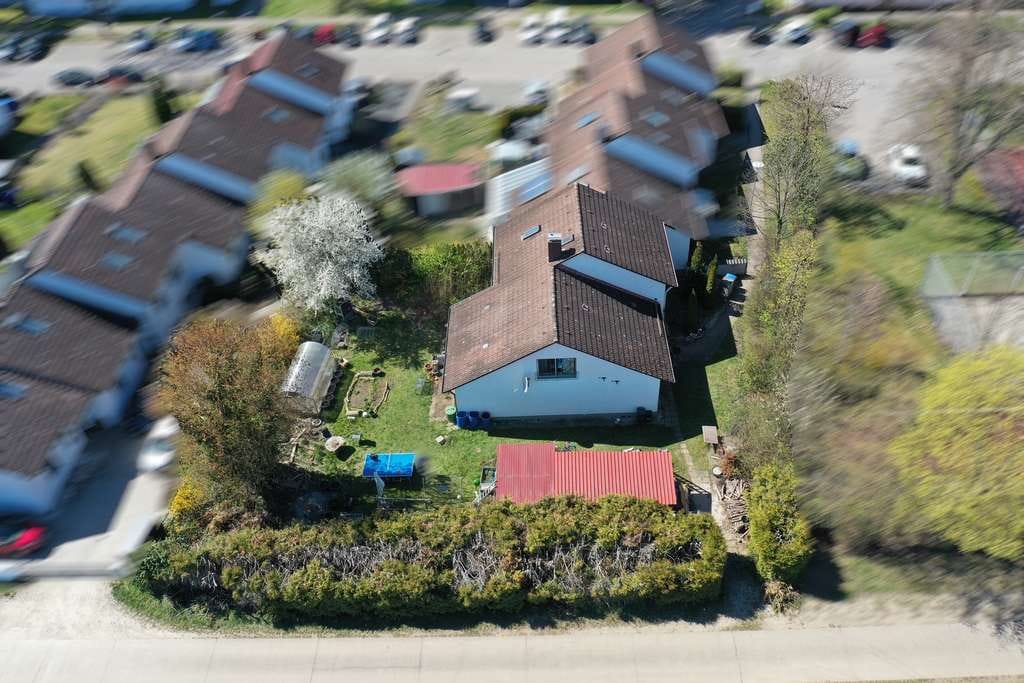 Immobilie in Nördlingen - Volltreffer! Attraktives Reiheneckhaus mit großem Grundstück in bevorzugter Lage von Nördlingen! - Bild 1