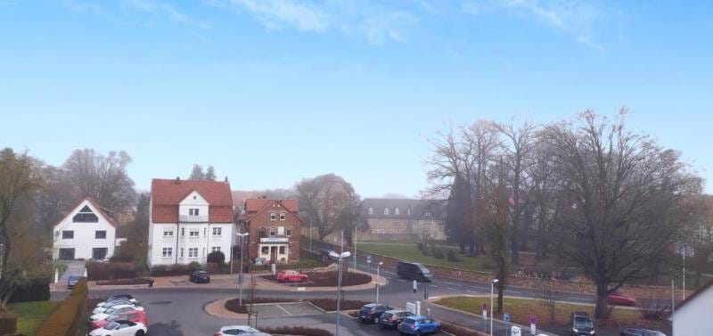 Immobilie in Melsungen - ++Eigennutzung oder Vermietung++ Vielseitiges Zweifamilienwohnhaus mit Gewerbeeinheit   am Schlosspark von Melsungen - Bild 0