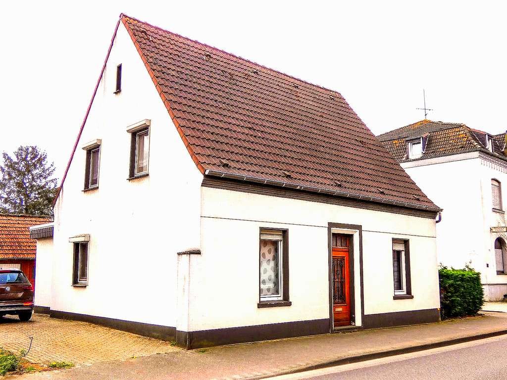 Immobilie in Kamp-Lintfort - Das Haus für die große Familie mit wunderschönem Garten!
Sommer 2026 könnte es ihr Zuhause sein! - Bild 3