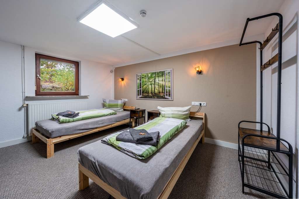 Immobilie in Bispingen - Zwei Häuser, ein starkes Gesamtpaket: Ein Traum in der Lüneburger Heide mit Pool und Sauna - Bild 4