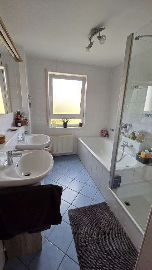 Immobilie in Hardthausen am Kocher - **Gepflegte 3,5-Zimmer-Wohnung mit Balkon, Tiefgaragen- und Außenstellplatz** - Bild 4