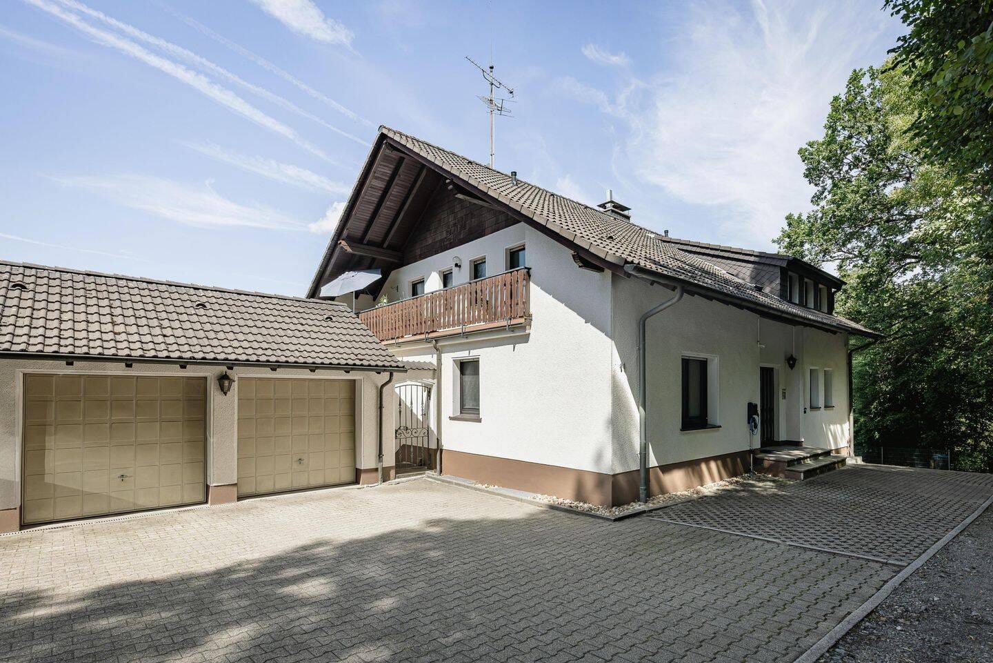 Immobilie in Wetter (Ruhr) - Wohnen und Investieren unterhalb der Burg Volmarstein - attraktives 4-Familienhaus in Wetter-Volmarstein - Bild 0