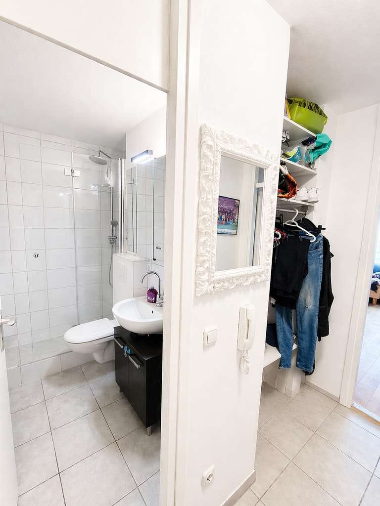Immobilie in Unterhaching - 1-Zimmer Apartment mit Terrasse/Gartenanteil und Außenstellplatz - Bild 2