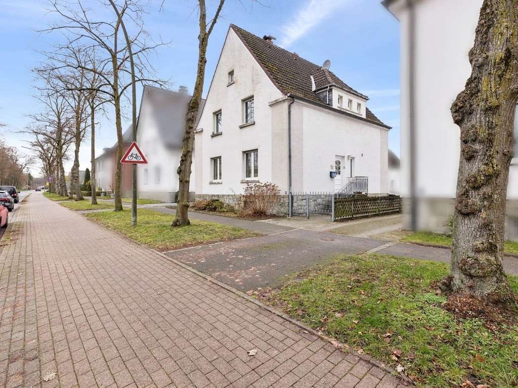 Immobilie in Oelde - Kernsaniertes Freistehendes Einfamilienhaus in begehrter Lage von Oelde - Bild 0