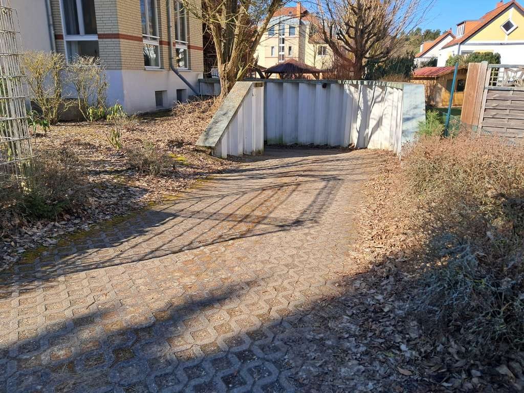 Immobilie in Stahnsdorf - Ruhige Lage in Stahnsdorf mit Tiefgaragenplatz - Bild 2