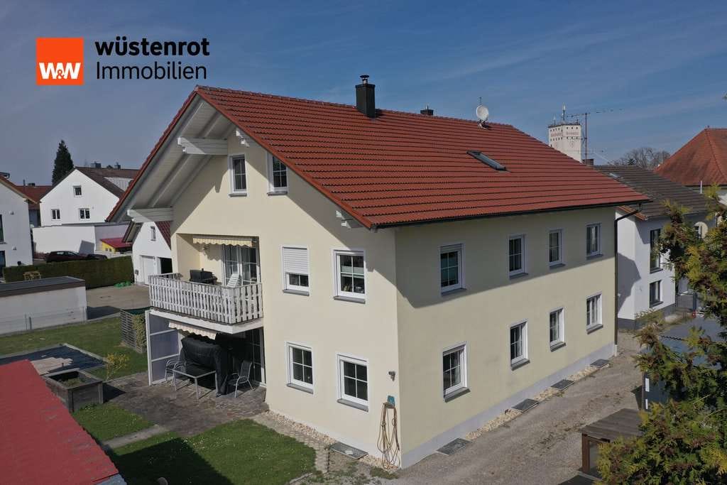 Immobilie in Salching - Großzügiges Zweifamilienhaus  und Erweiterungspotenzial im Dachgeschoss in ruhiger Lage in Salching - Bild 0