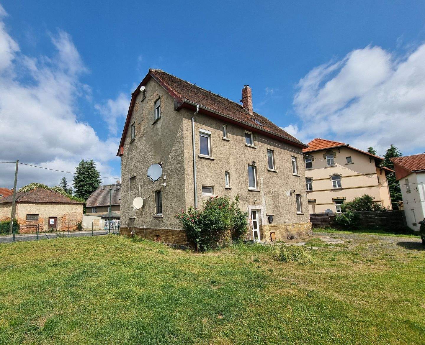 Immobilie in Neukieritzsch - Haus für Zwei Parteien mit großem Garten und viel Potenzial im Leipziger Umland - Bild 0