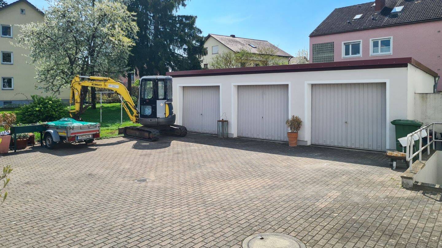 Immobilie in Tegernheim - Attraktives 3-Parteien-Haus in Tegernheim: Ideal für Kapitalanleger oder Mehrgenerationenwohnen - Bild 3