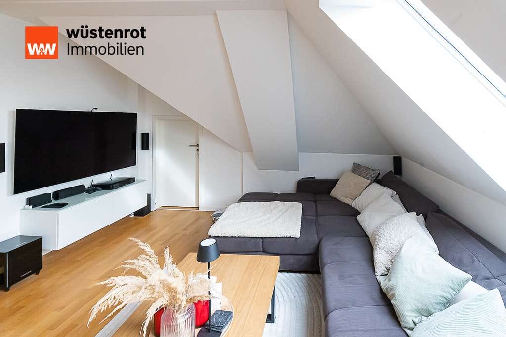 Immobilie in Markt Indersdorf - Hochwertige OG/Maisonette Whg. mit Panoramablick, ca. 81m² Wfl. mit Keller, Lift u. *Tgg.-Stellpl. - Bild 3