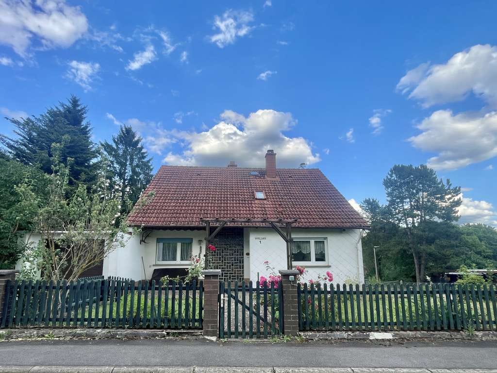 Immobilie in Freiensteinau - Wunderbares Einfamilienhaus mit tollem Grundstück in bester Wohnlage von Nieder-Moos! - Bild 0