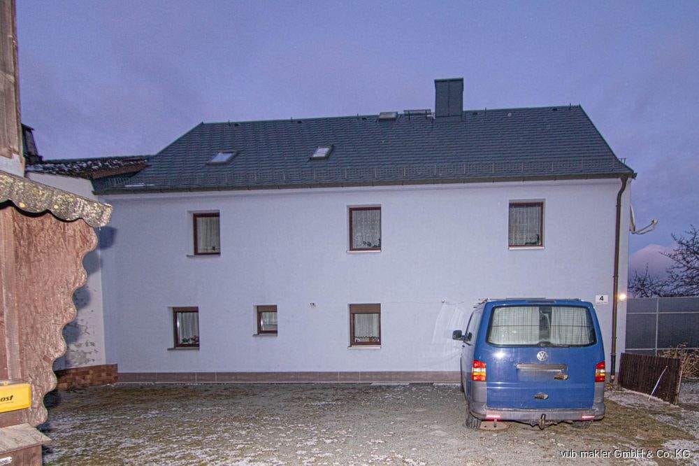 Immobilie in Konradsreuth - Familientraum auf 2.409 m²: Haus mit Scheune, Obstgarten,  und viel Potenzial - Bild 2