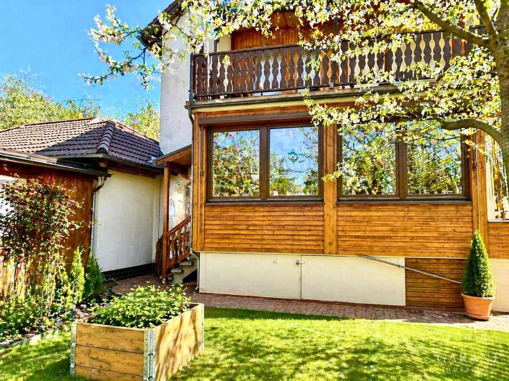 Immobilie in Scheßlitz - Scheßlitz- Zweifamilienhaus und Raumwunder in beliebter Wohnlage- ideal für Familie & Vermietung ! - Bild 0