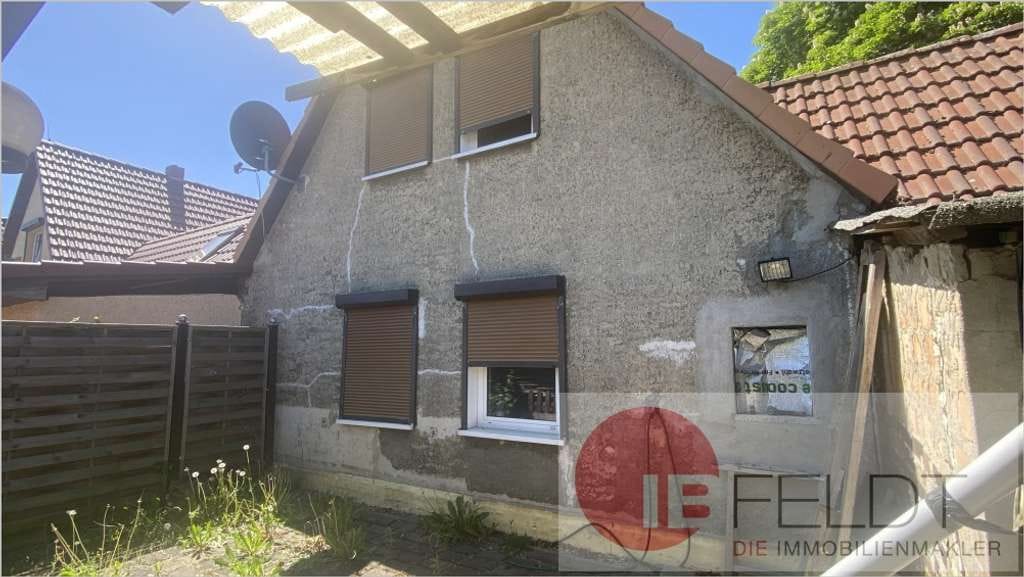 Immobilie in Leegebruch - Reihenmittelhaus in massiver Bauweise mit Anbau und Nebengebäuden - Bild 2