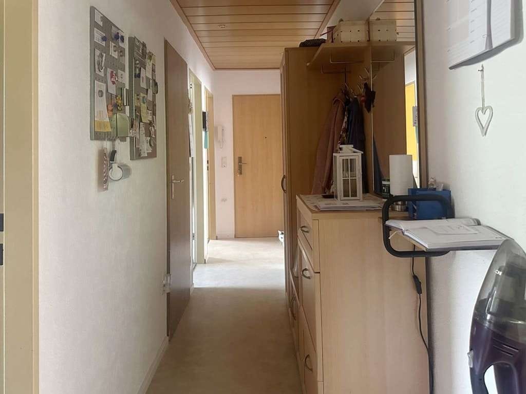 Immobilie in Neustadt an der Weinstraße - Kapitalanlage oder zukünftiges Zuhause im Grünen – gepflegte 4-ZKB mit Balkon, Gartenanteil + Stellp - Bild 3