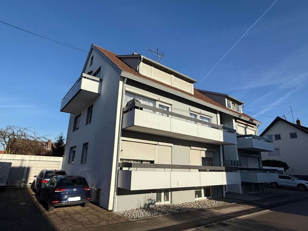 Immobilie in Freiberg am Neckar - ATTRAKTIVE KAPITALANLAGE – Mehrfamilienhaus (6-FH) mit hervorragendem Entwicklungspotenzial! - Bild 0