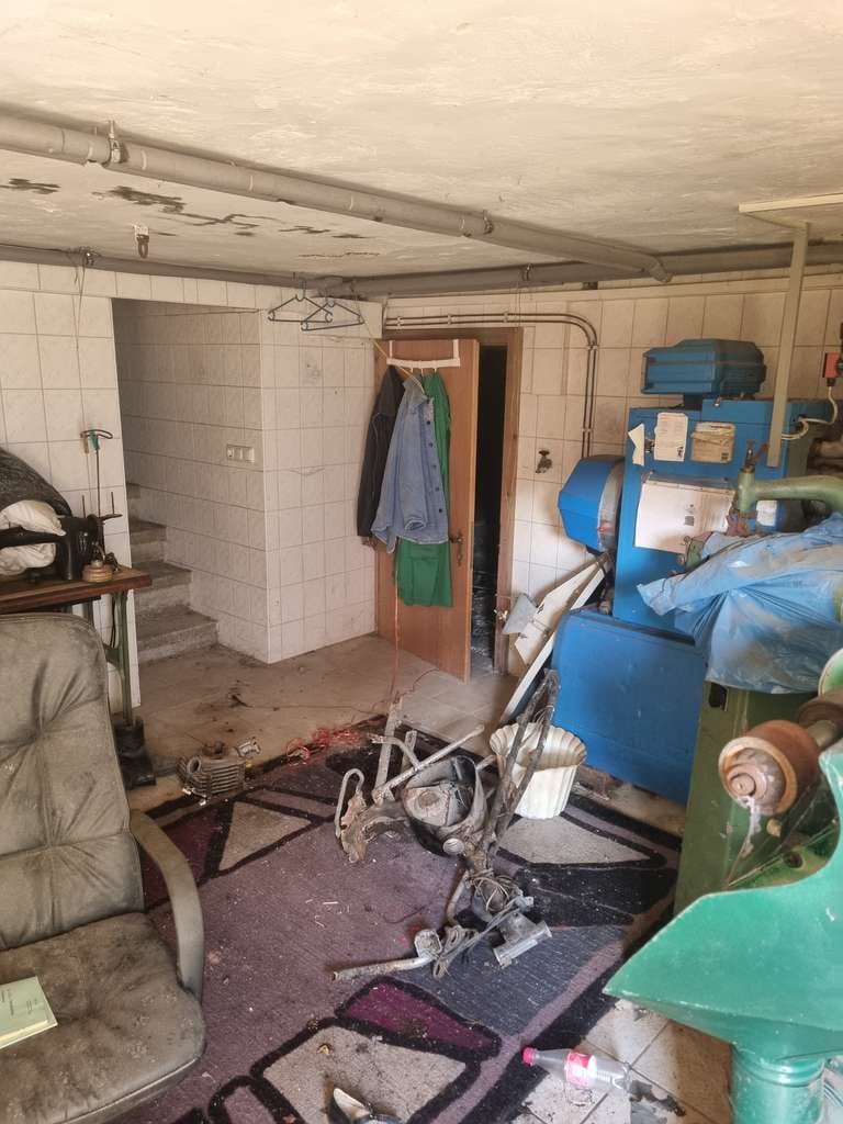 Immobilie in Kaltennordheim - Sanierungsbedürftiges Wohnhaus mit Anbau sowie Scheune - Bild 4