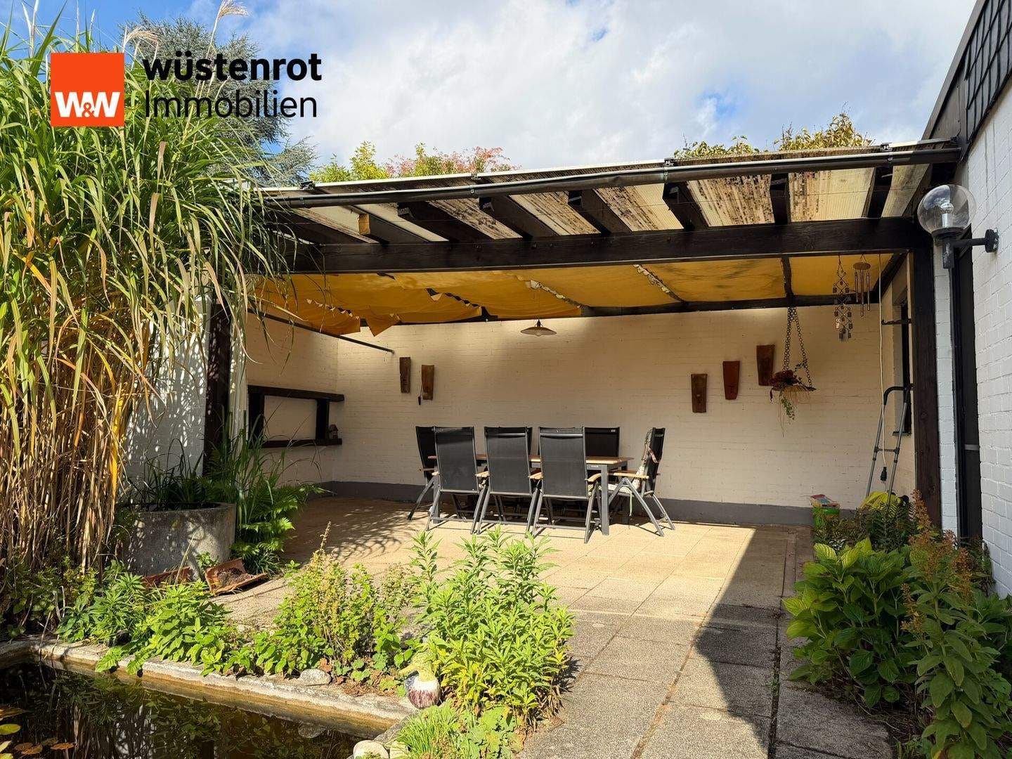 Immobilie in Dittelbrunn - Exklusiver Bungalow mit Einliegerwohnung im Architektenstil - Bild 1