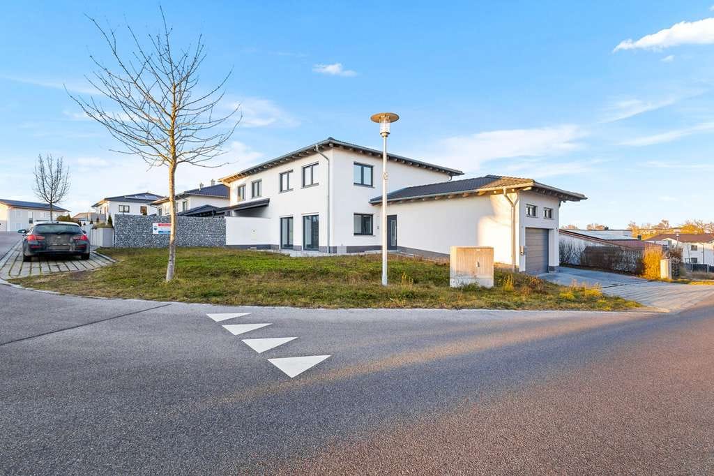 Immobilie in Oberschneiding - Top Angebot / Energieeffizienzklasse A+ / schönes, ruhiges Wohngebiet / einfach einziehen! - Bild 3