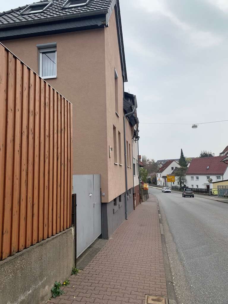 Immobilie in Niedernhausen - Einzelhaus mit 7 Zimmern und großzügigem Platzangebot in Niedernhausen - Bild 0