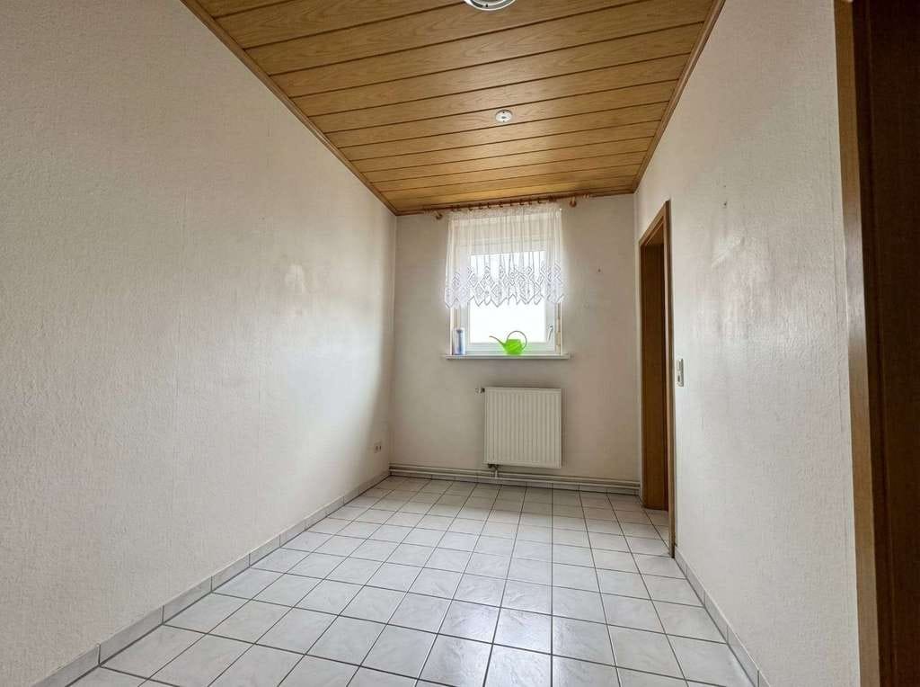Immobilie in Bad Bibra - Gut geschnittene 4-Zimmer Eigentumswohnung mit Balkon und Garage in Bad Bibra - Bild 4