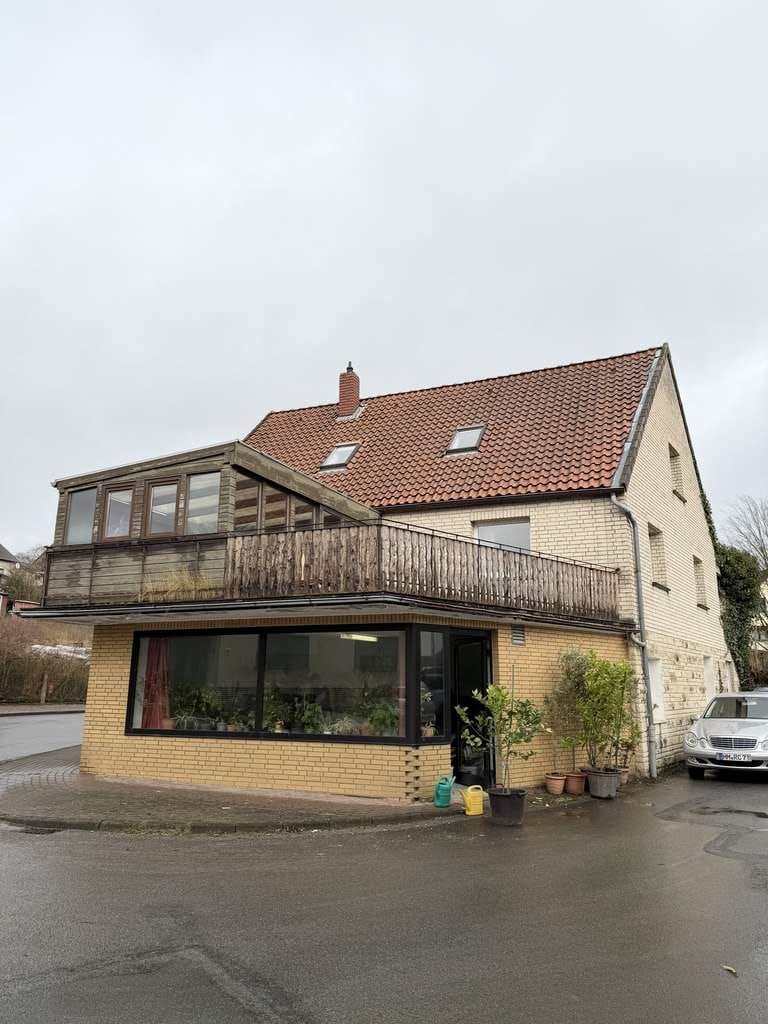 Immobilie in Coppenbrügge - Leerstehendes saniertes 3-Familienhaus + Gewerbeeinheit! Über 10% Rendite p. a. möglich - Bild 0