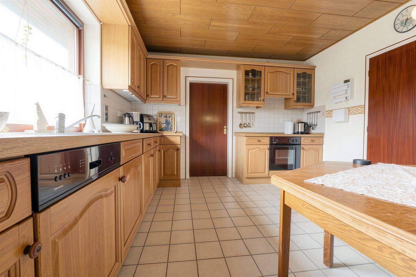 Immobilie in Nordstrand - Einfamilienhaus in ruhiger Lage auf Nordstrand - mit Wintergarten, freiem Feldblick & viel Potenzial - Bild 1