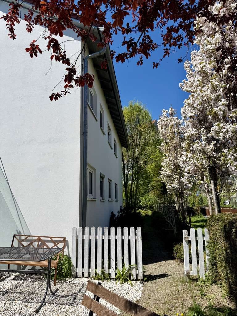 Immobilie in Waldburg - Wunderschönes Mehrfamilienhaus in Waldburg direkt unterhalb der historischen Burg (Wohnrecht im EG) - Bild 3
