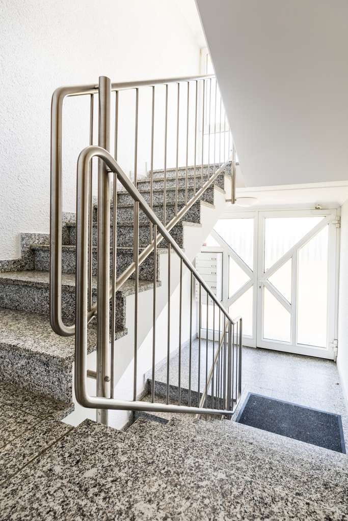 Immobilie in Radeburg - Provisionsfrei - Ruhige, helle Dachgeschoßwohnung mit Balkon und Stellplatz in Radeburg - Bild 3