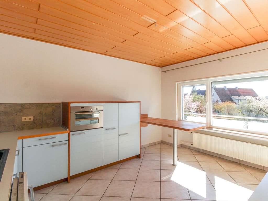 Immobilie in Petersberg - Einfamilienhaus in Petersberg mit Balkon, Garage und Ausbaupotenzial - Bild 4