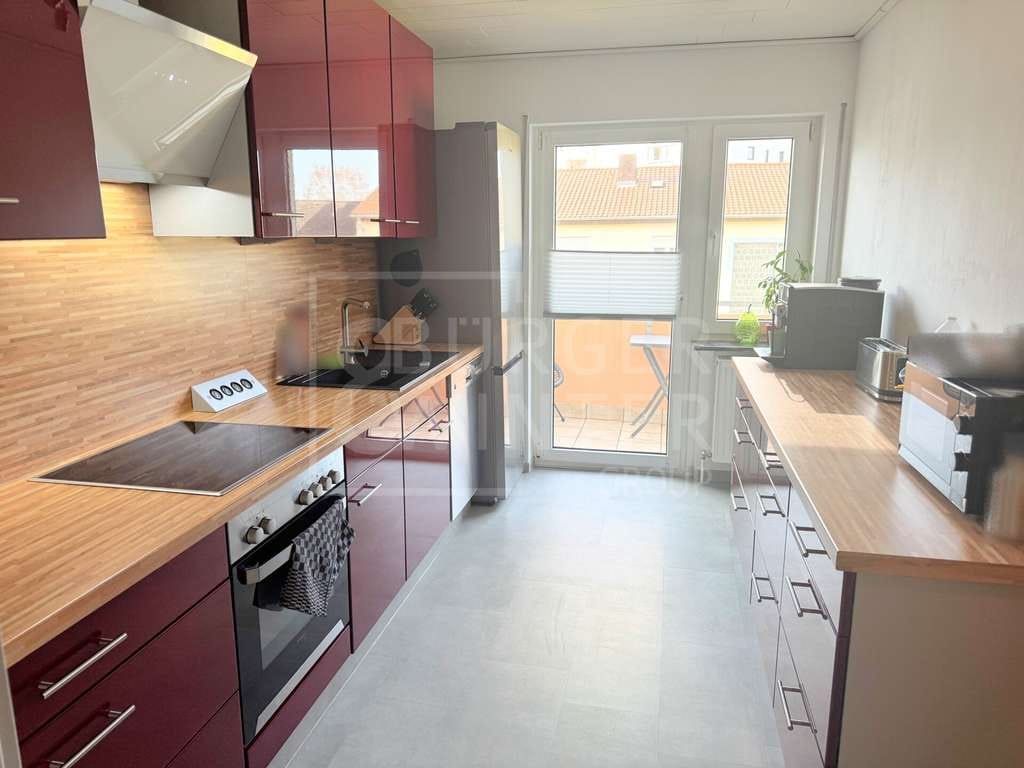 Immobilie in Schwetzingen - Großzügige und gepflegte 3-ZKB-Wohnung * 2 Balkone * Garage * Gepflegtes Mehrfamilienhaus - Bild 4