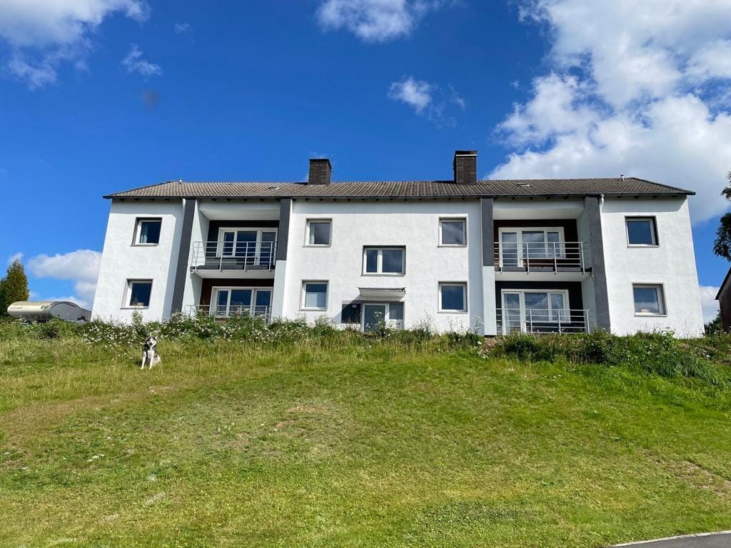 Immobilie in Erndtebrück - Frisch renovierte und möblierte Wohnung mit Balkon in Erndtebrück - Bild 0