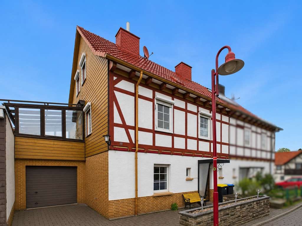 Immobilie in Nentershausen - Modernisiert, renoviert und für eine große Familie geeignet! - Bild 1
