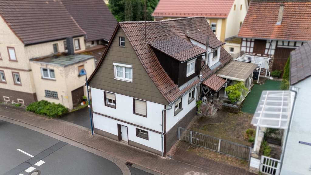 Immobilie in Reichartshausen - Viel Platz, viele Möglichkeiten – Ihr bezahlbares Zuhause in Reichartshausen - Bild 0