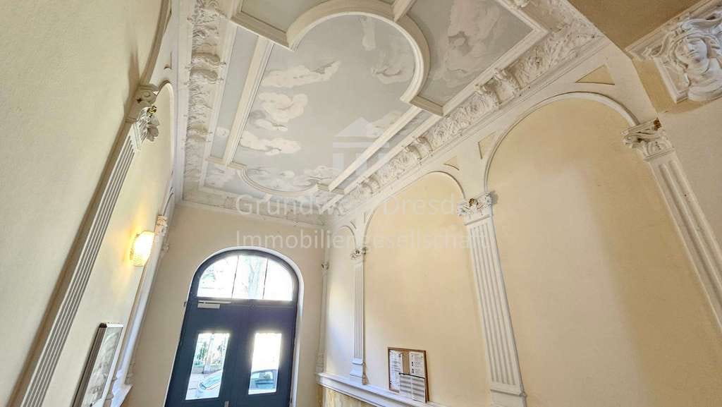 Immobilie in Pirna - Klassischer Jugendstil in ruhiger Parkrandlage von Pirna…zwei vermietete ETW’s mit Balkonen ! - Bild 3