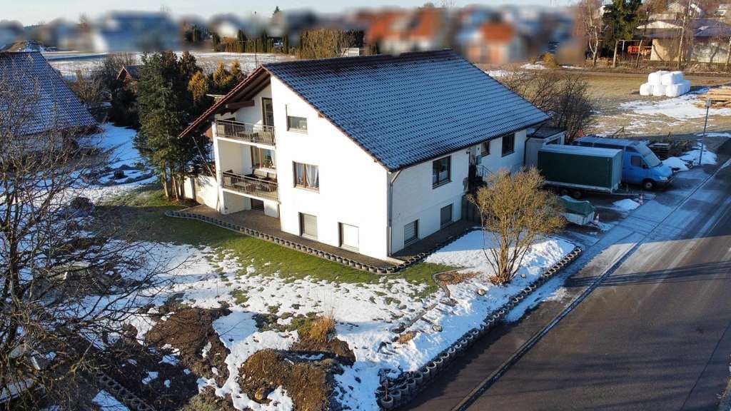 Immobilie in Hettingen - Viel Platz fürs Leben: Großzügiges Familienhaus mit Einliegeroption - Bild 1