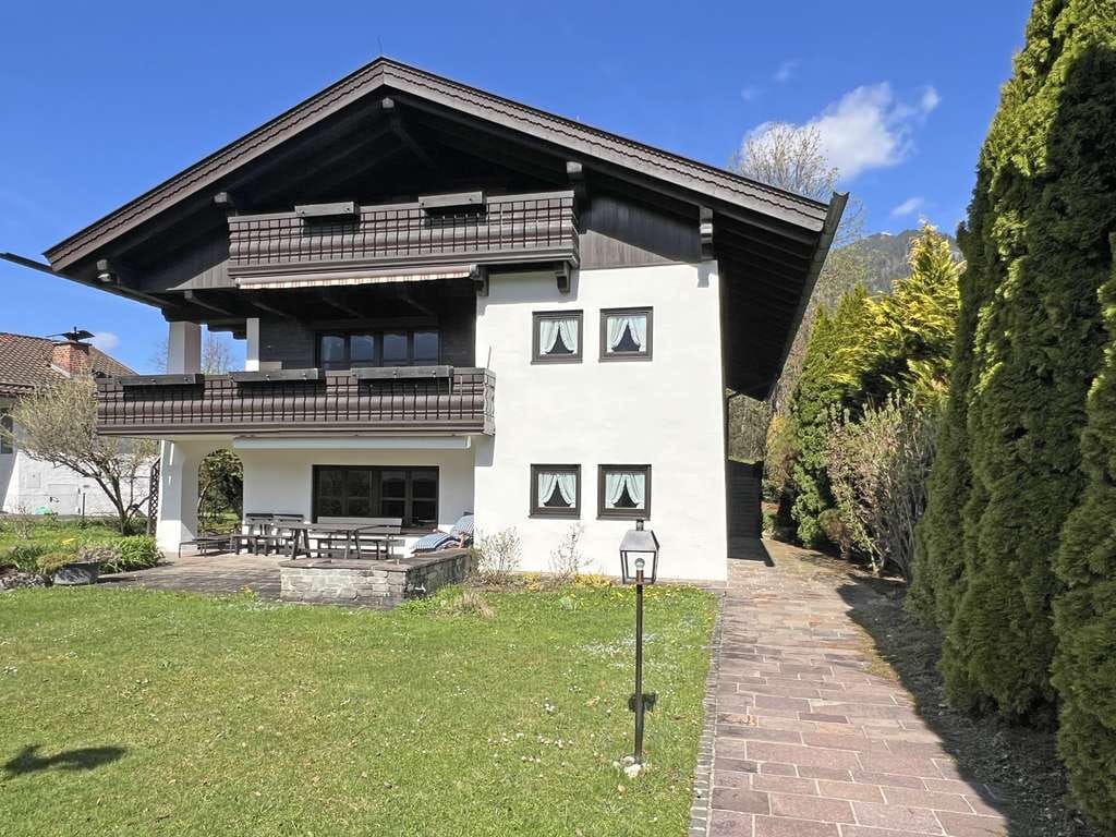 Immobilie in Grainau - Imposantes Einfamilienhaus in traumhafter Lage - Bild 3