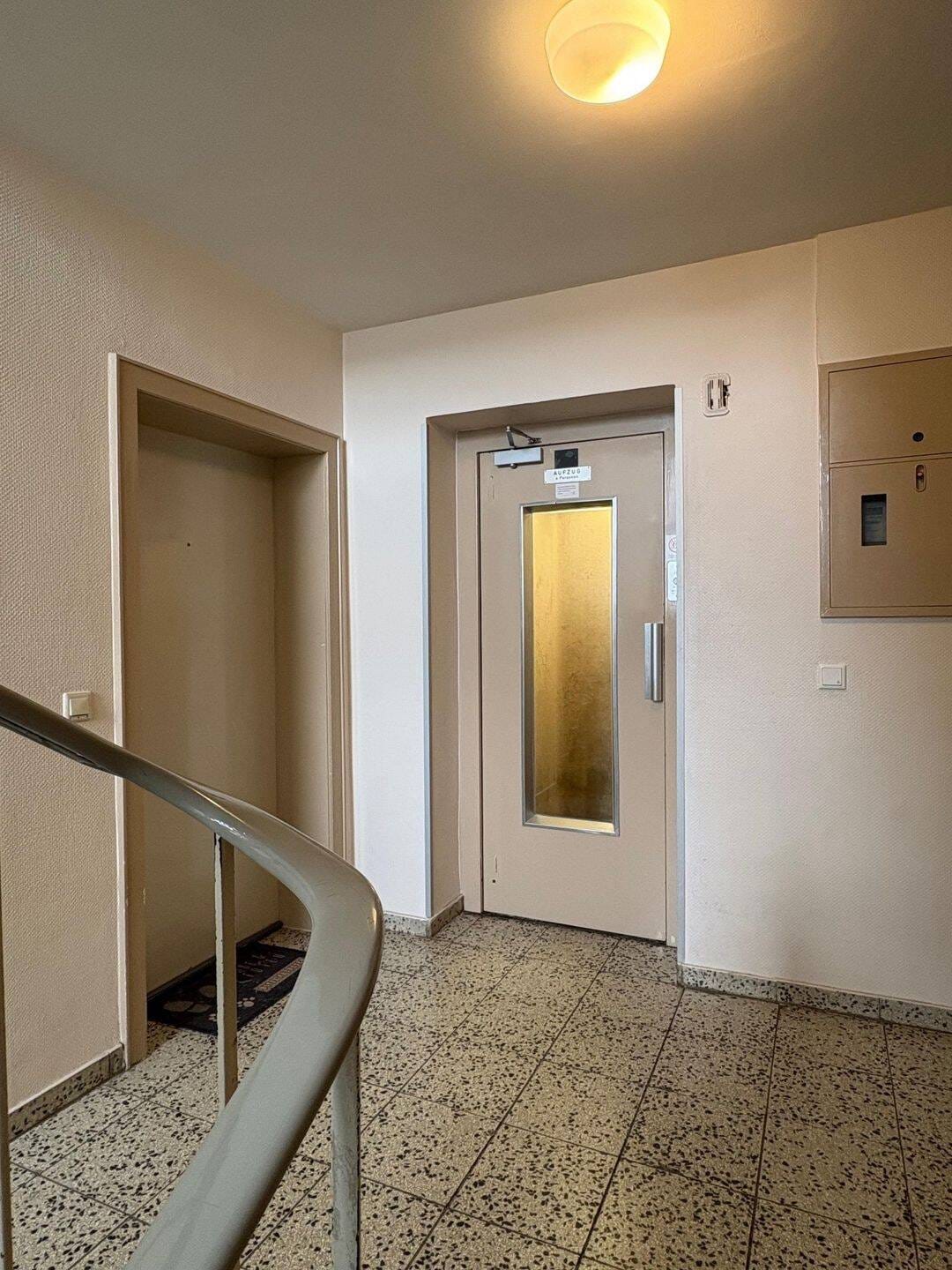 Immobilie in Radevormwald - 3-Zimmer-Etagenwohnung mit Balkon und Potenzial in zentraler Lage - Bild 3