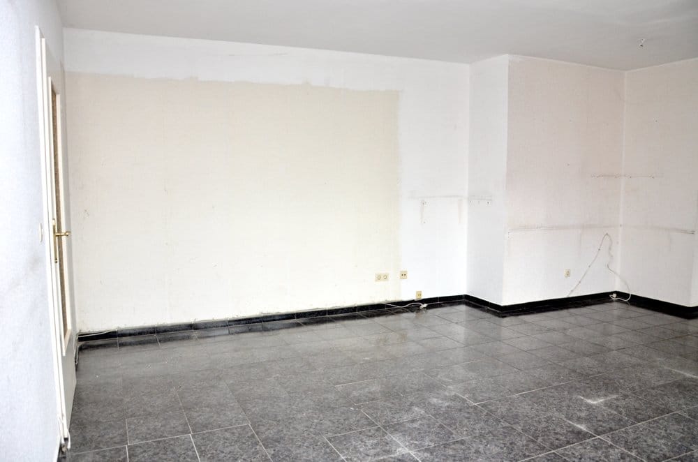 Immobilie in Burgdorf - Sanierungsbedürftige Wohnung mit Balkon - ruhige Lage - frei! Eigennutzung oder prima Kapitalanlage. - Bild 1