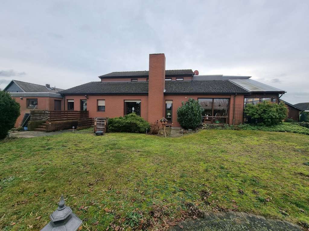 Immobilie in Brome - Durchdacht geplantes, geräumiges Einfamilienhaus mit Einliegerwohnung in Feldrandlage - Bild 3