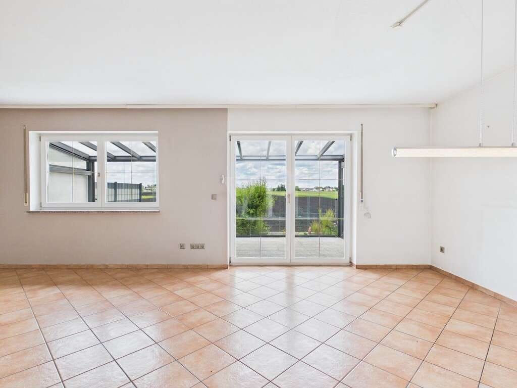 Immobilie in Königsmoos - Gepflegte Doppelhaushälfte mit ausgebautem Dachstudio - Bild 1
