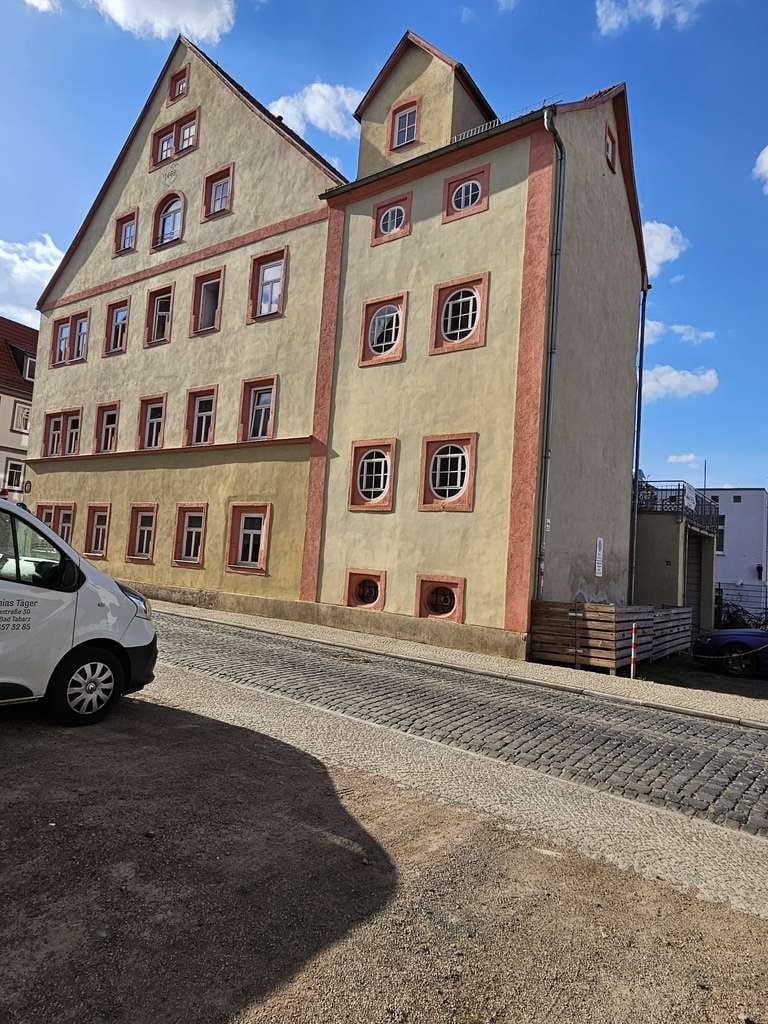 Immobilie in Gotha - Eigennutzung oder Anlageobjekt Schicke Eigentumswohnung im Zentrum von Gotha - Bild 1