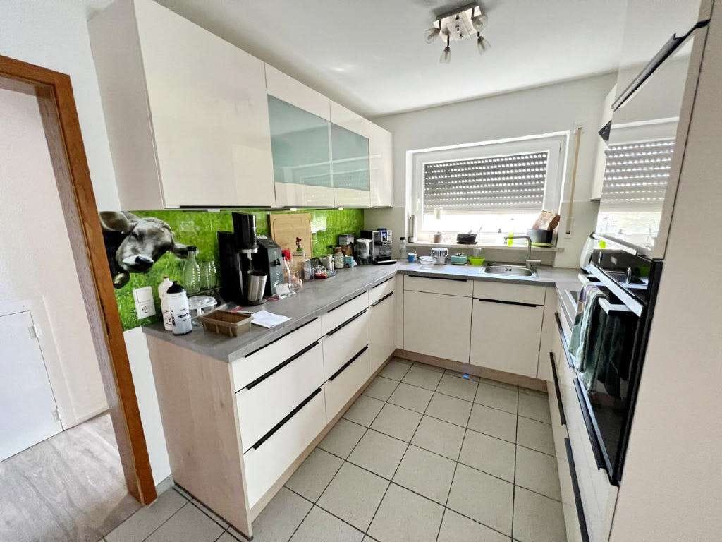Immobilie in Leutkirch im Allgäu - Helle 4,5 Zimmer Wohnung mit Balkon und Blick in die Berge - Bild 4