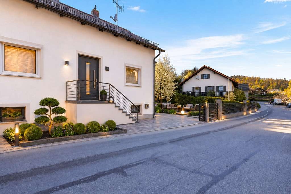 Immobilie in Bach an der Donau - Charmantes Einfamilienhaus in Bach an der Donau – umfassend saniert & sofort bezugsbereit - Bild 0